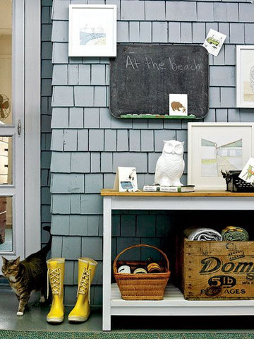mud room, outdoor decor, summer patio, summer style, outdoor linens